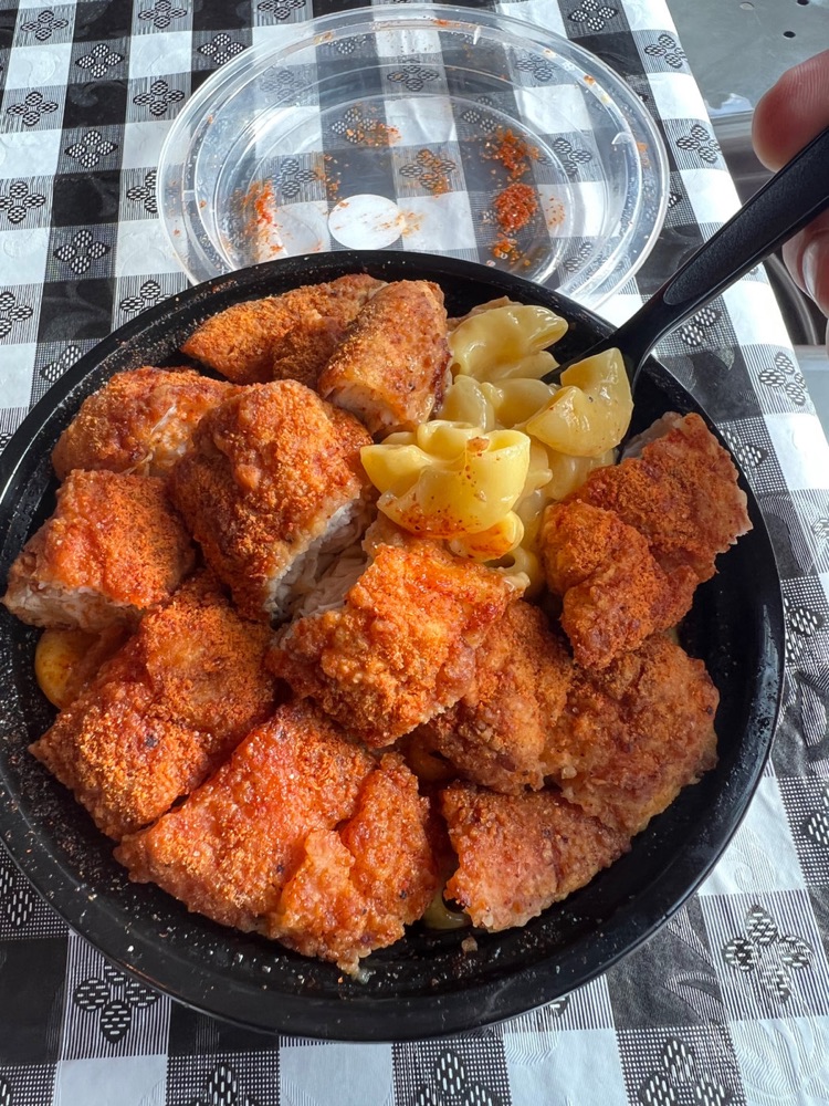 Hot tenders & mac, Jaxon's